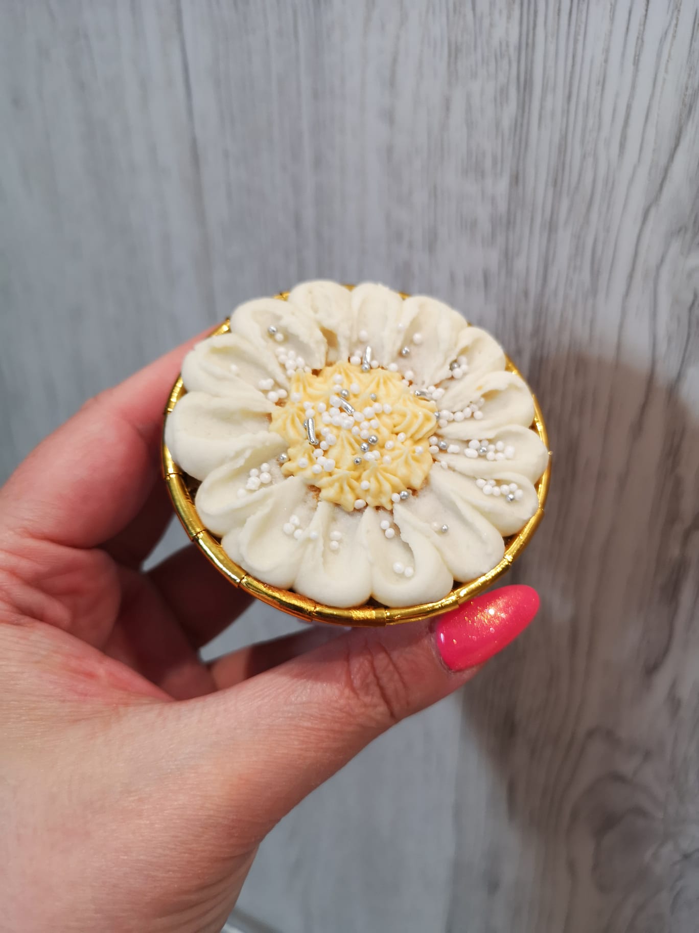 Cupcakes - FANCY (Ind. box - Min. of 8)